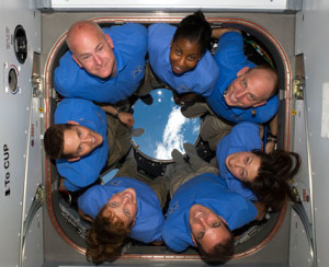 S131-E-010051: STS-131 crew